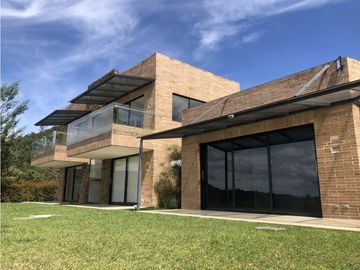 Venta de Casa Campestre en el Alto de Palmas