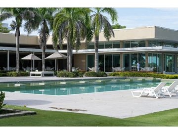 VENTA CASA CON PISCINA EN KARIBANA