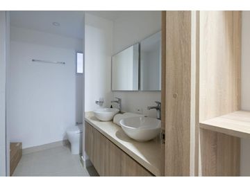 VENTA CASA CON PISCINA EN KARIBANA