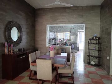 Calle Colonial en Venta