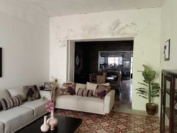 Calle Colonial en Venta