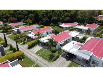 Se vende casa campestre en el sector del Caimo