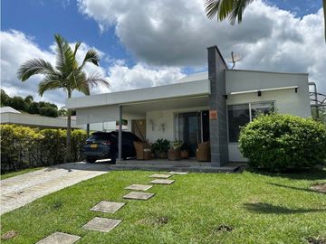 Se vende casa campestre en el sector del Caimo