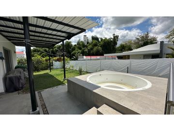 Se vende casa campestre en el sector del Caimo