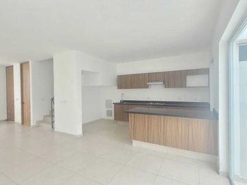 Casa en Venta por Mariano Otero, Zapopan Jalisco.