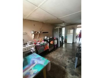 AMPLIA CASA EN VENTA SAN ROQUE