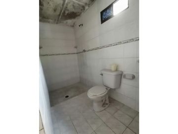 AMPLIA CASA EN VENTA SAN ROQUE