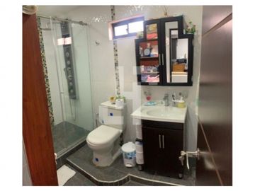 VENDO CASA CON PISCINA EN CAMPOBELLO