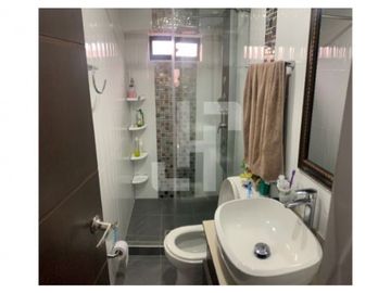 VENDO CASA CON PISCINA EN CAMPOBELLO