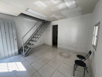 BODEGA EN ARRIENDO UBICADA EN EL POBLADO SECTOR ALMACENTRO