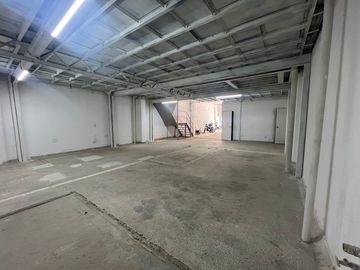 BODEGA EN ARRIENDO UBICADA EN EL POBLADO SECTOR ALMACENTRO