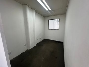 BODEGA EN ARRIENDO UBICADA EN EL POBLADO SECTOR ALMACENTRO