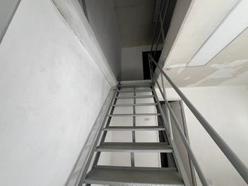 BODEGA EN ARRIENDO UBICADA EN EL POBLADO SECTOR ALMACENTRO