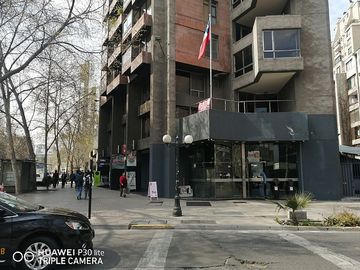PROVIDENCIA / METRO LOS LEONES