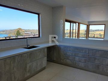 EXTRAORDINARIA CASA NUEVA EN PTO DOMEYKO A 5 KM DE FRUTILLAR