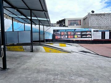 Casa Rentera en Venta con locales comerciales, lugar estratégico, sector Chimbacalle - Sur de Quito