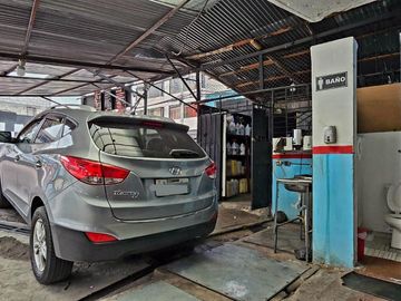Casa Rentera en Venta con locales comerciales, lugar estratégico, sector Chimbacalle - Sur de Quito