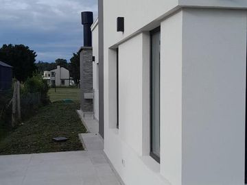 Casa a estrenar en Barrio Rumenco Joven.