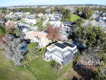 Casa en venta - Canning