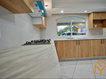 BAJA DE PRECIO !!!Casa en Venta  en Virreyes Residencial (Recorrido Virtual)