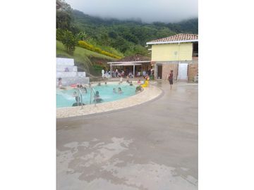 Casa Finca Para La Venta En Sonson.