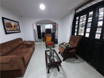 Barrio Guayacanes del Ingenio - Casa esquinera en venta