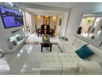 VENDO CASA REMODELADA EN GUAYACANES DEL RIO
