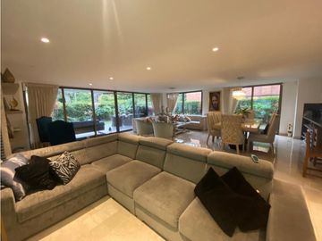 Casa en venta en Envigado sector Loma de Benedictinos