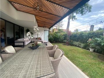 Casa en venta en Envigado sector Loma de Benedictinos