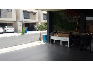 CASA SUPER EQUIPADA CONSTRUCCION AÑADIDA DOMINIO CUMBRES $ 4.350.000M
