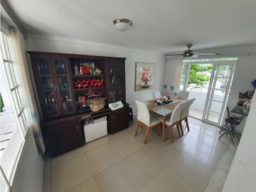 LINDA Y AMPLIA CASA EN VILLA SANTOS-DUPLEX- CASA 1