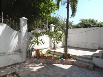 LINDA Y AMPLIA CASA EN VILLA SANTOS-DUPLEX- CASA 1
