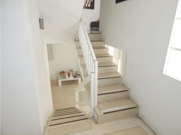 LINDA Y AMPLIA CASA EN VILLA SANTOS-DUPLEX- CASA 1