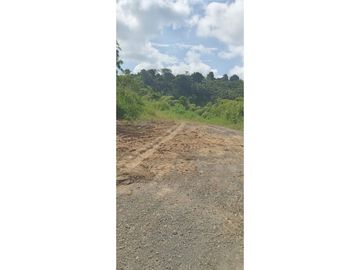 SE VENDE LOTE COMERCIAL CON COSTRUCCIÓN