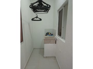 Hermosa Casa Bifamiliar de 2 pisos en Gaira 005