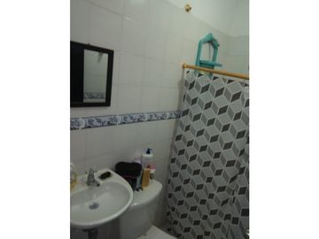Hermosa Casa Bifamiliar de 2 pisos en Gaira 005