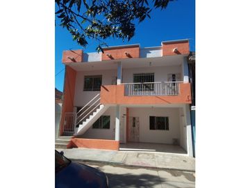 Hermosa Casa Bifamiliar de 2 pisos en Gaira 005