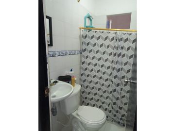 Hermosa Casa Bifamiliar de 2 pisos en Gaira 005
