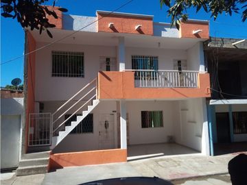 Hermosa Casa Bifamiliar de 2 pisos en Gaira 005