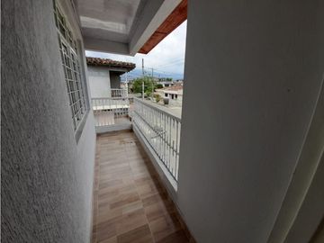 Barrio Fátima - Casa esquinera bifamiliar remodelada en venta Palmira
