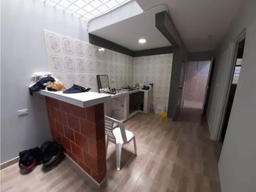Barrio Fátima - Casa esquinera bifamiliar remodelada en venta Palmira