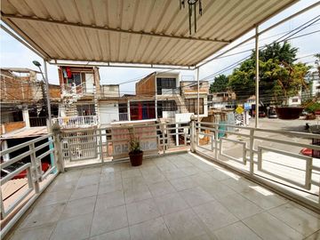 SE VENDE CASA EN BRISAS DE LOS ALAMOS
