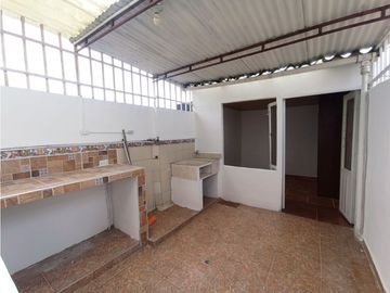 SE VENDE CASA EN BRISAS DE LOS ALAMOS