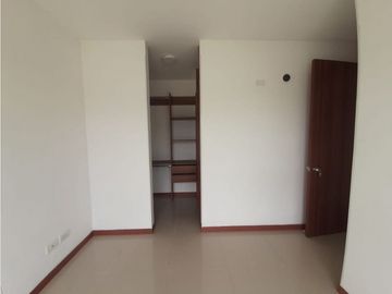 Ciudad Santa Bárbara - Apartamento en conjunto cerrado en venta