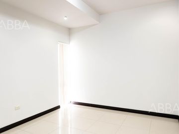 CASA EN VENTA EN CANTERA DEL PEDREGAL CON RECAMARA EN PLANTA BAJA