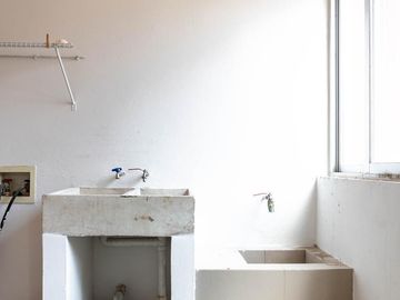 CASA EN VENTA EN CANTERA DEL PEDREGAL CON RECAMARA EN PLANTA BAJA