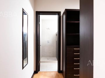 CASA EN VENTA EN CANTERA DEL PEDREGAL CON RECAMARA EN PLANTA BAJA