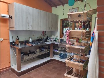 casa, finca en Medellín, santa Elena, rodeada de Naturaleza