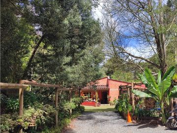 casa, finca en Medellín, santa Elena, rodeada de Naturaleza