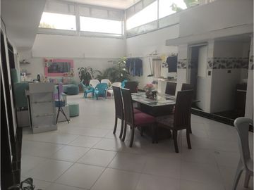 Se Vende o Permuta Espectacular Casa en Ibagué por Finca en Risaralda.